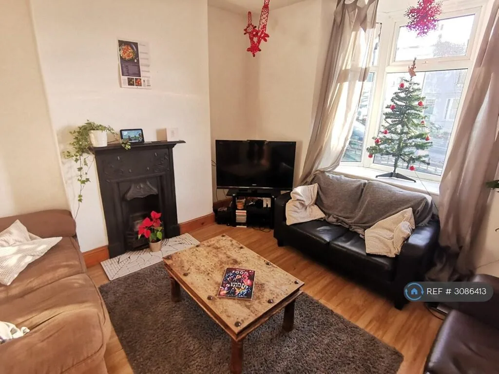 5 bedroom terraced house for rent