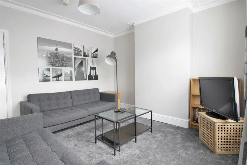 5 bedroom house for rent