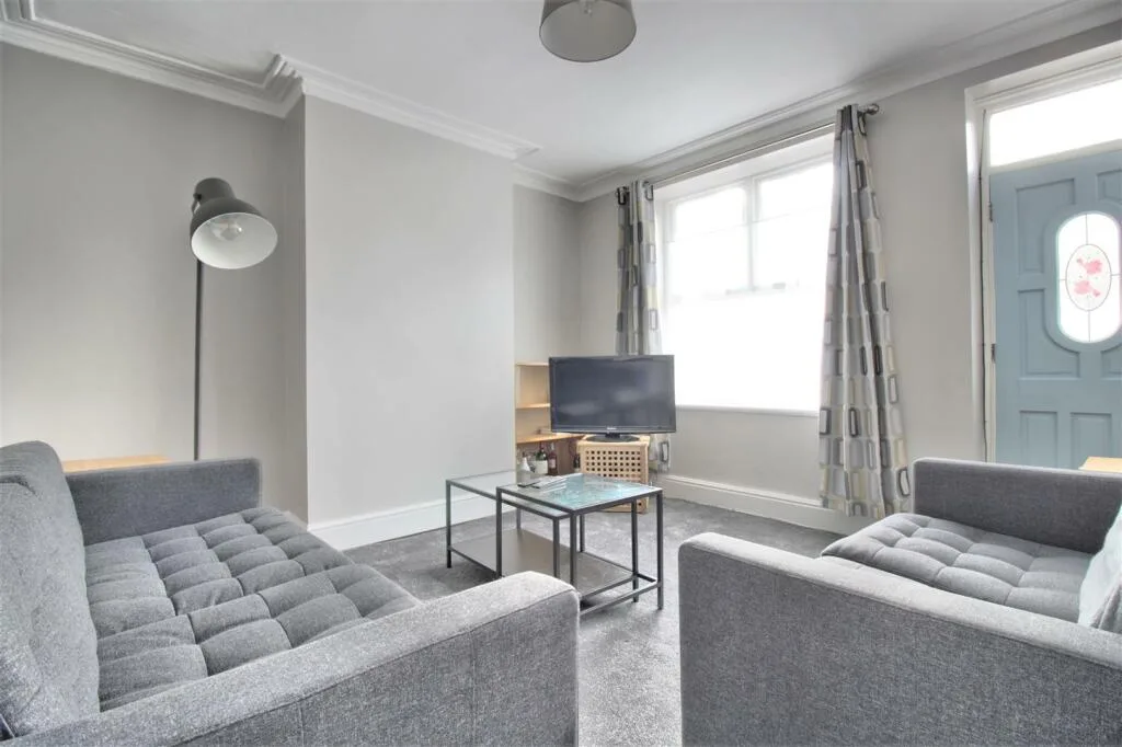 5 bedroom house for rent