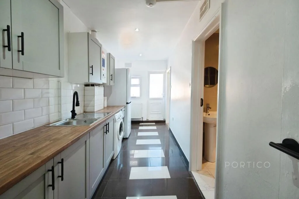 4 bedroom terraced house for rent