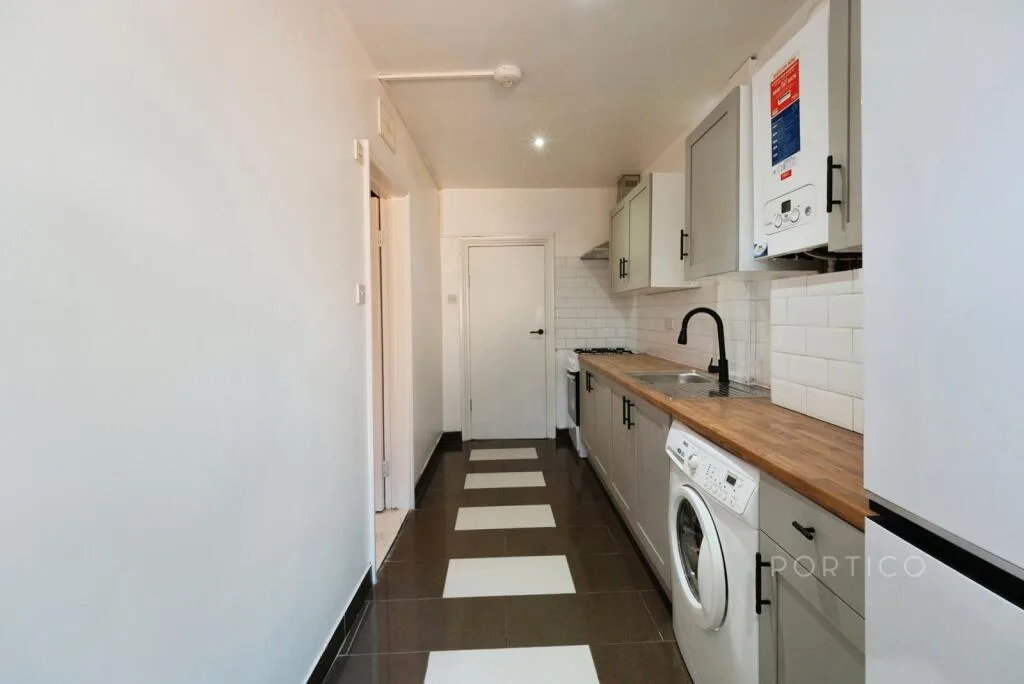 4 bedroom terraced house for rent