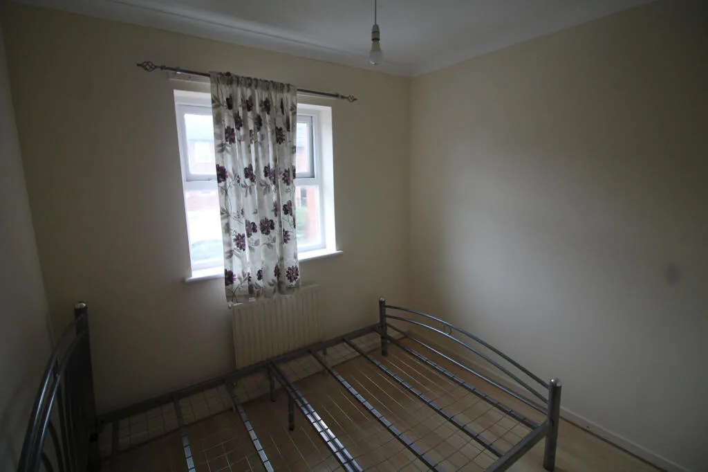 5 bedroom terraced house for rent