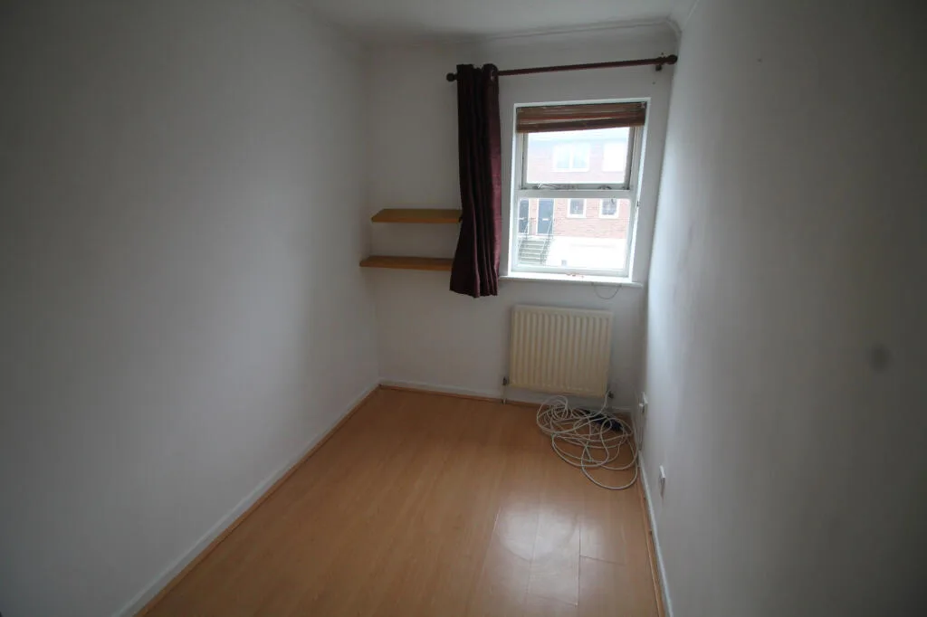 5 bedroom terraced house for rent