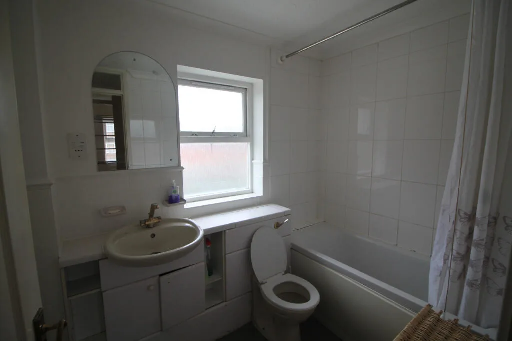5 bedroom terraced house for rent
