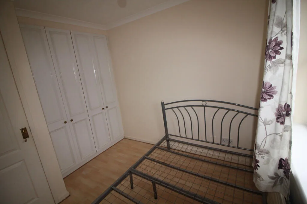 5 bedroom terraced house for rent