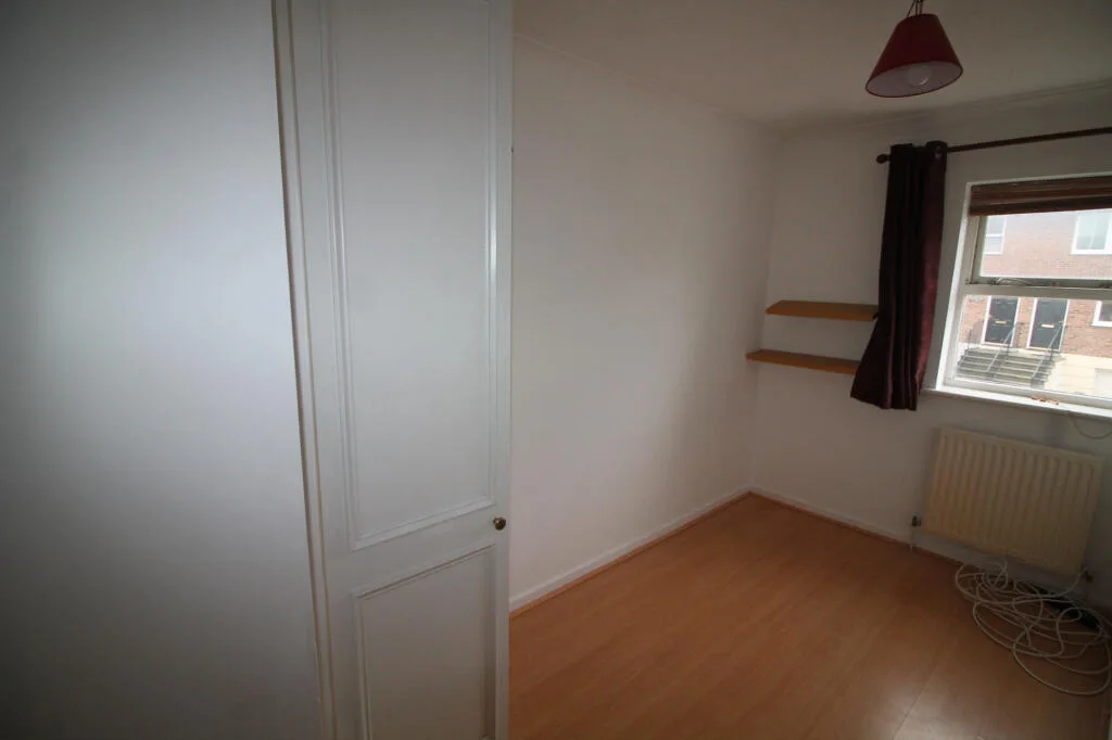 5 bedroom terraced house for rent