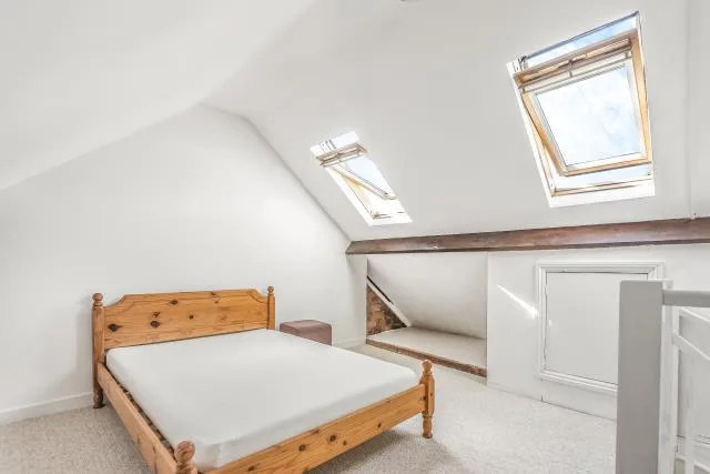 4 bedroom semi-detached house for rent