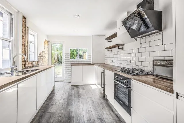 4 bedroom semi-detached house for rent