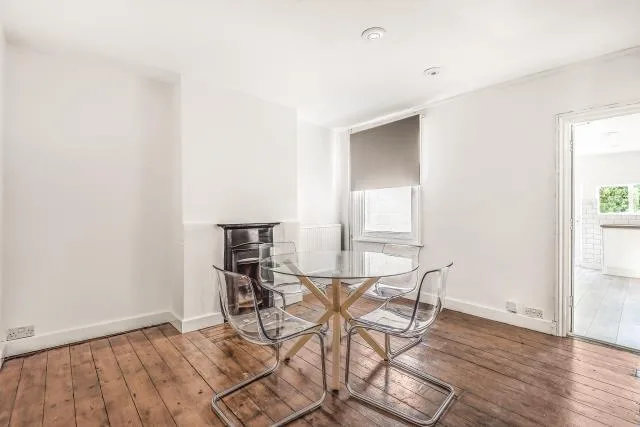 4 bedroom semi-detached house for rent