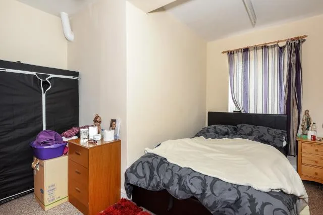 4 bedroom terraced house for rent