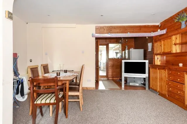 4 bedroom terraced house for rent