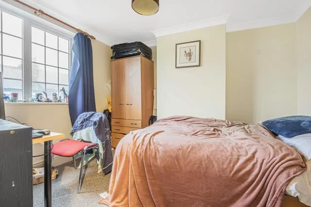 5 bedroom terraced house for rent