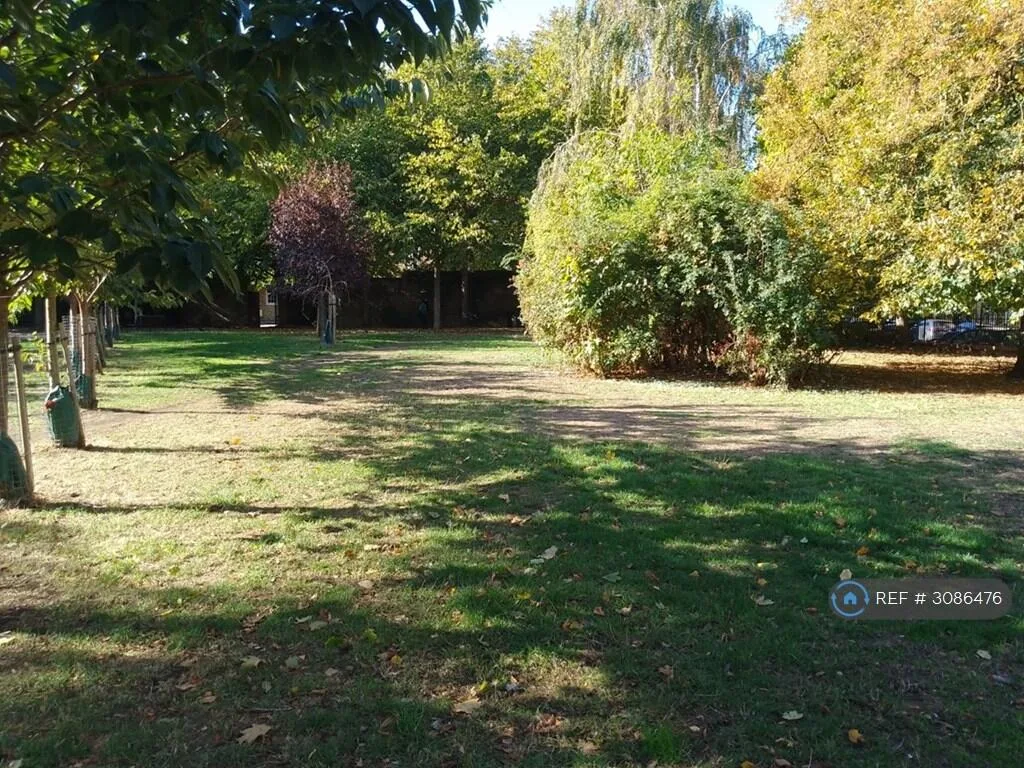 2 bedroom maisonette for rent