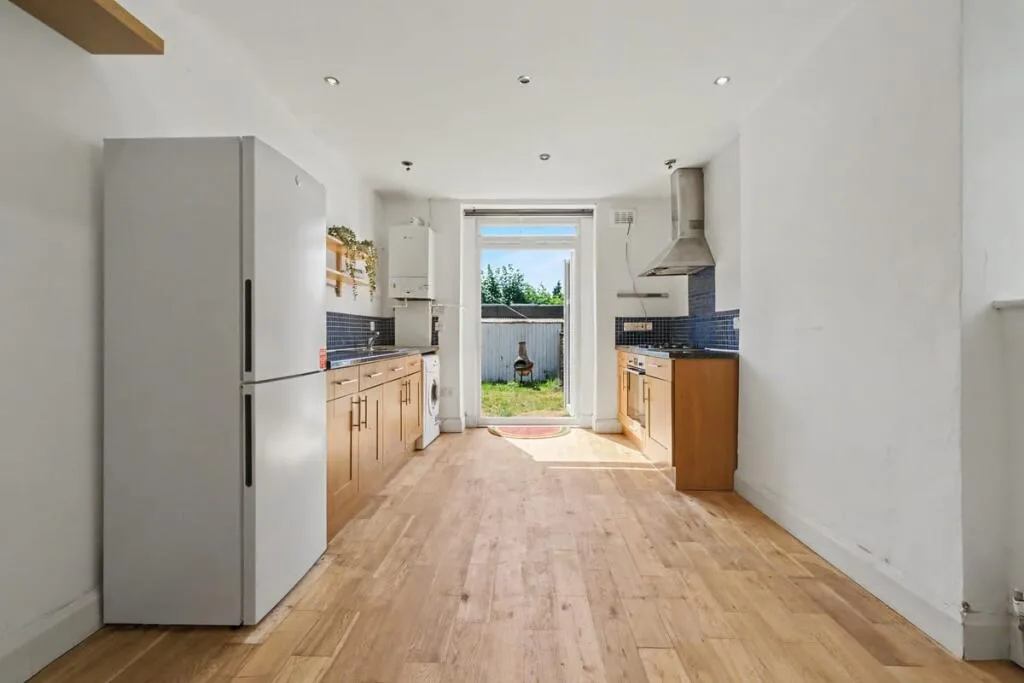 2 bedroom flat for rent