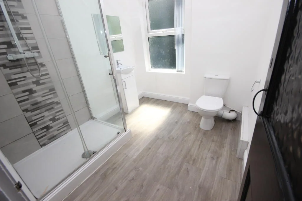 7 bedroom terraced house for rent