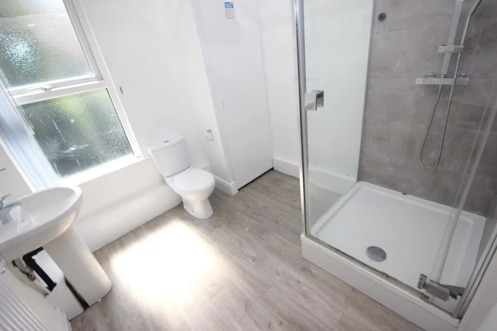 7 bedroom terraced house for rent
