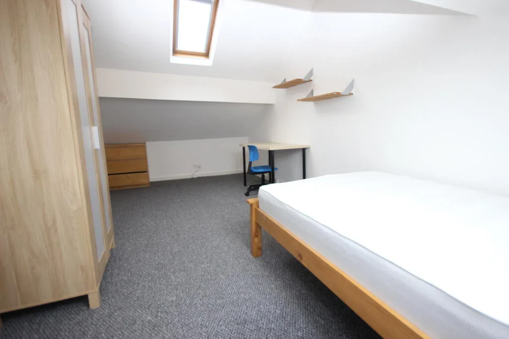 7 bedroom terraced house for rent