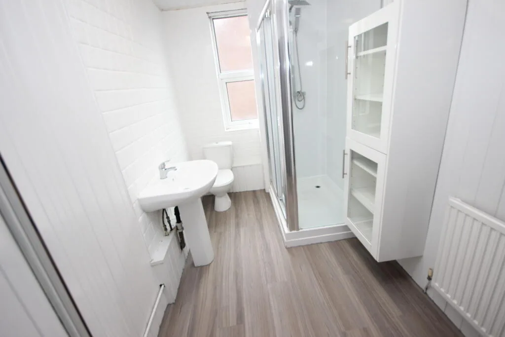 7 bedroom terraced house for rent