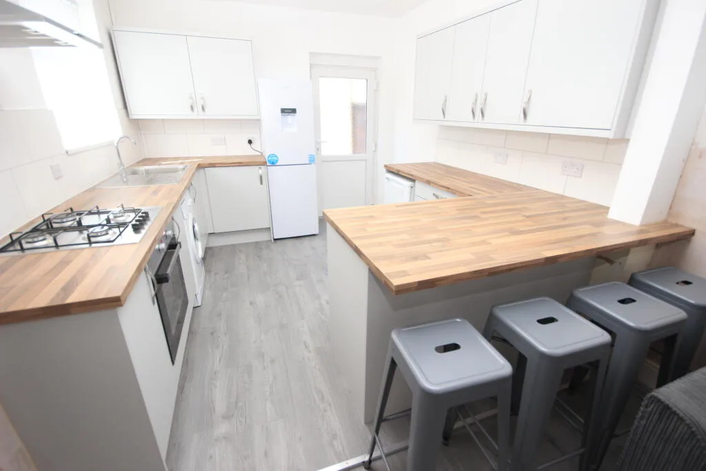 4 bedroom terraced house for rent