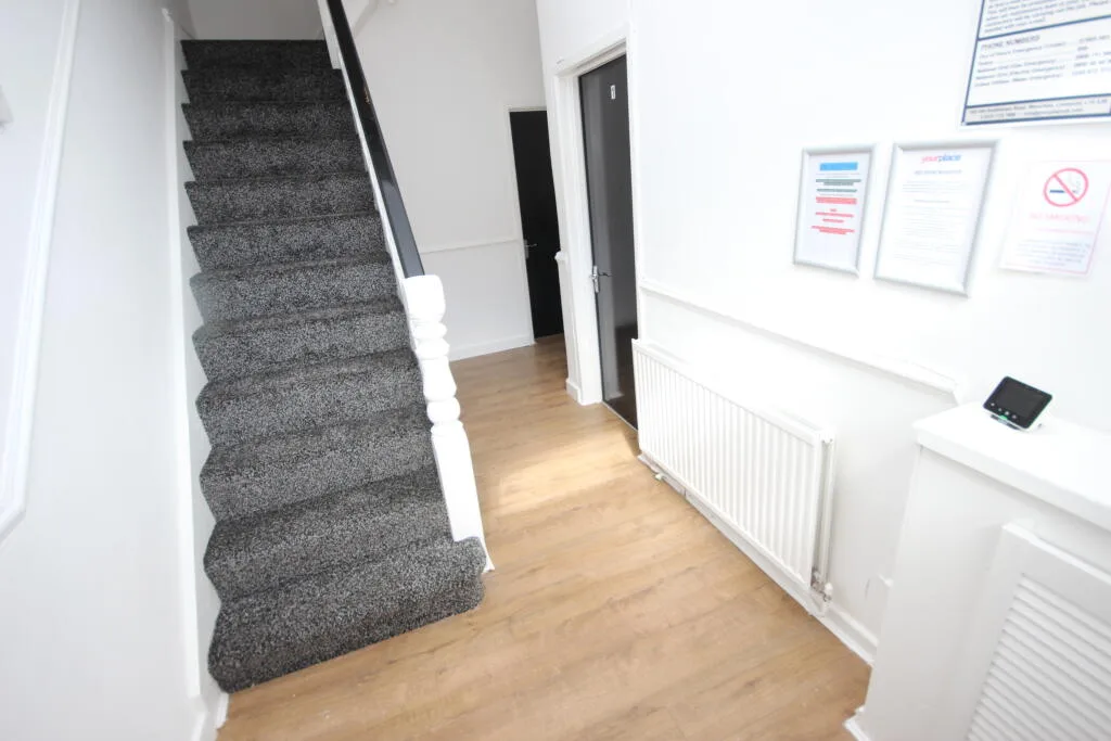 5 bedroom terraced house for rent