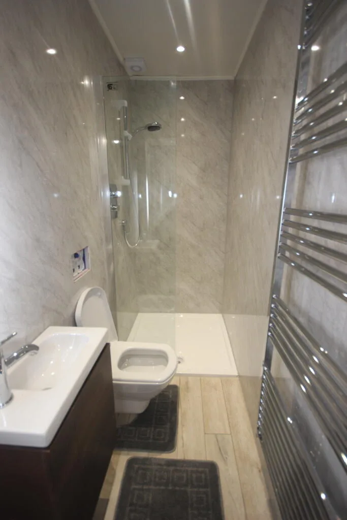 5 bedroom terraced house for rent