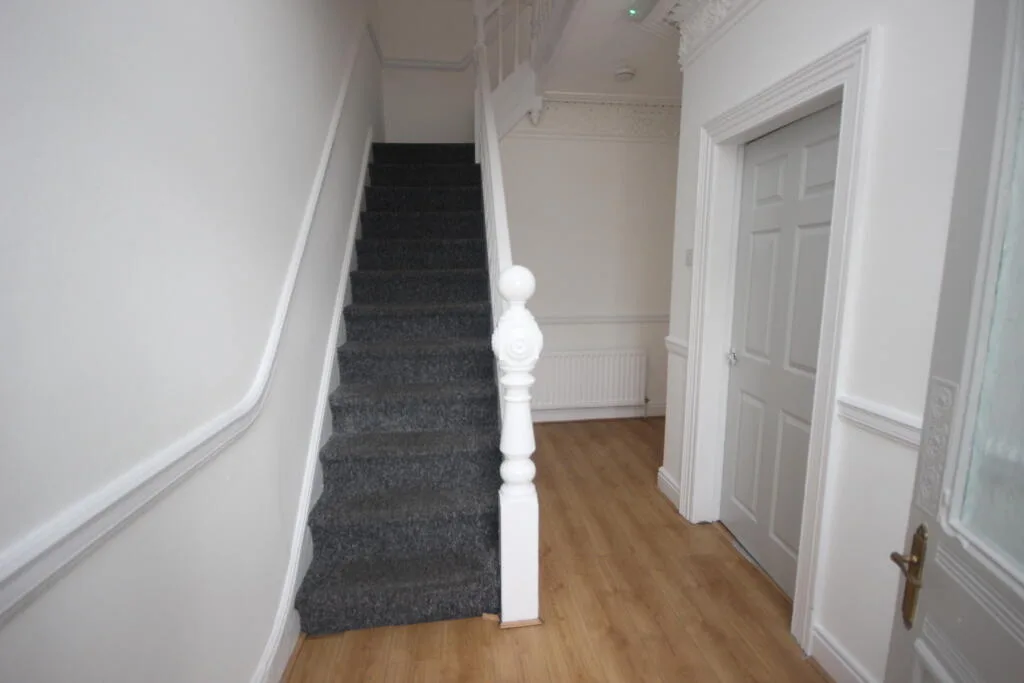 5 bedroom terraced house for rent