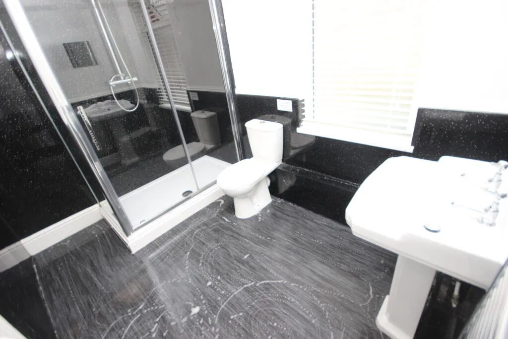 5 bedroom terraced house for rent