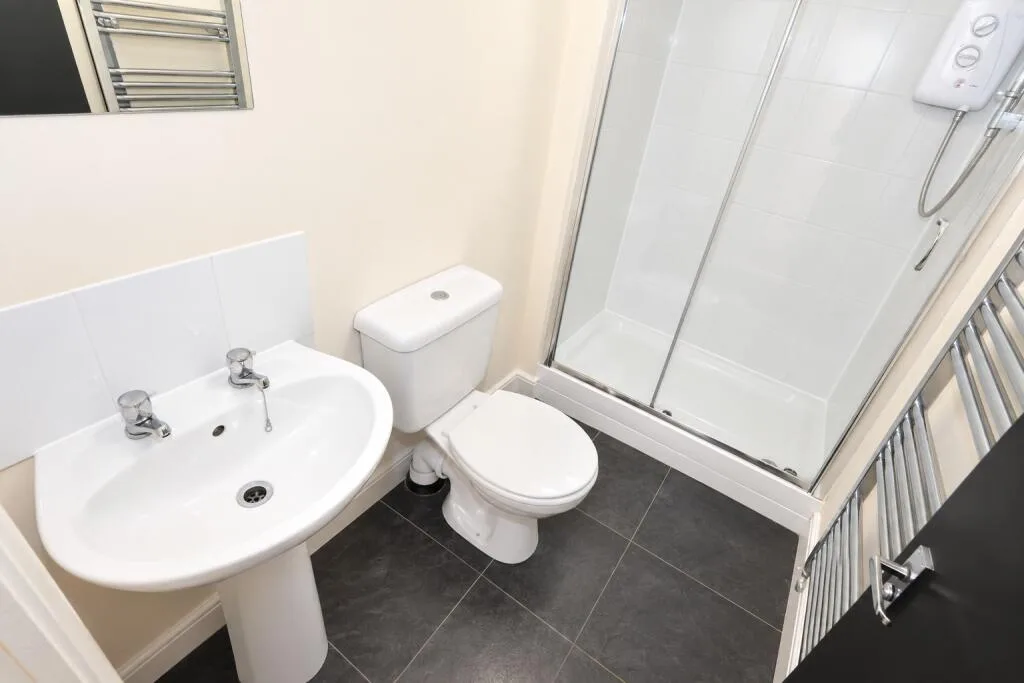 7 bedroom terraced house for rent