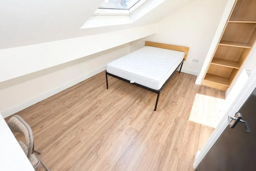 6 bedroom terraced house for rent