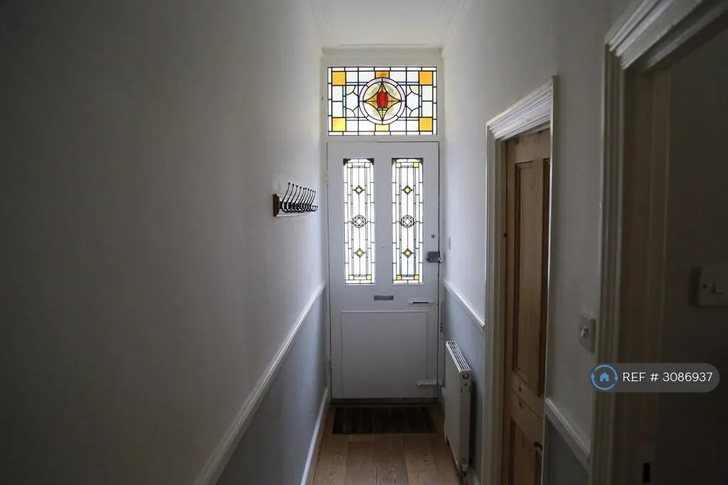 4 bedroom end of terrace house for rent