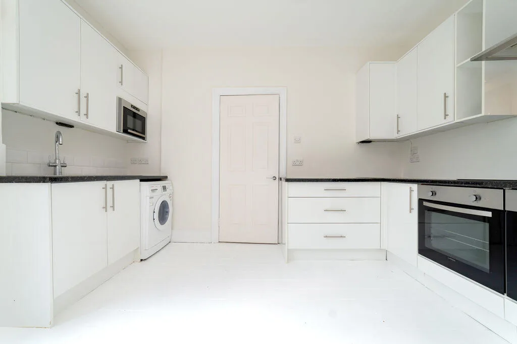 3 bedroom apartment for rent