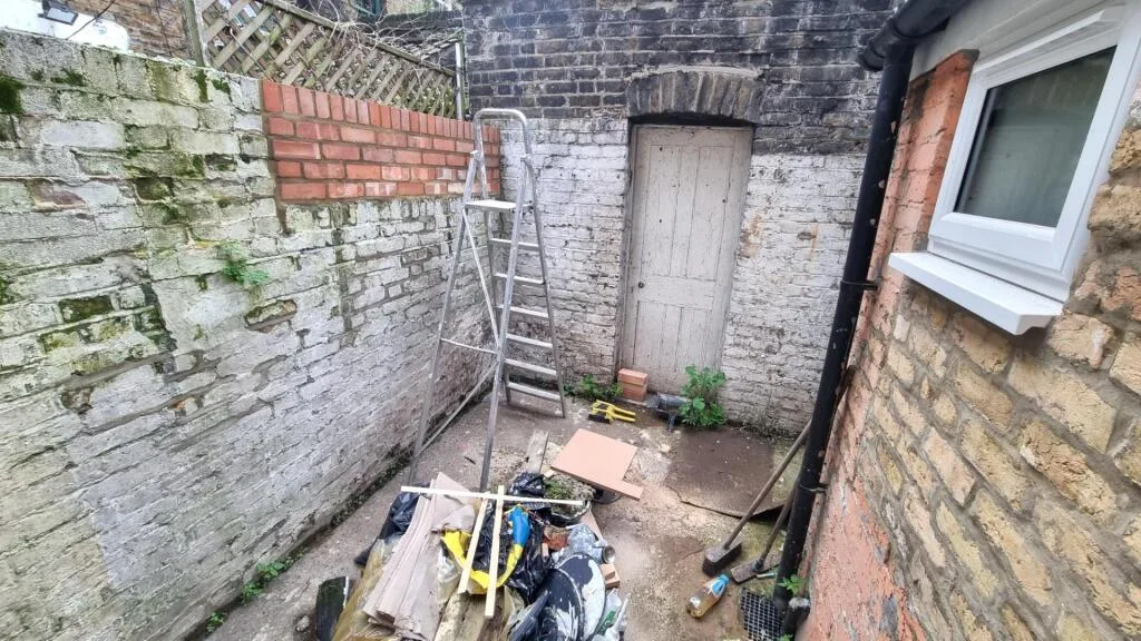 4 bedroom end of terrace house for rent