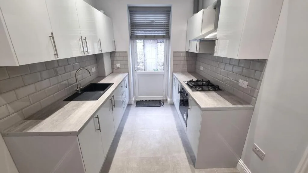 4 bedroom end of terrace house for rent