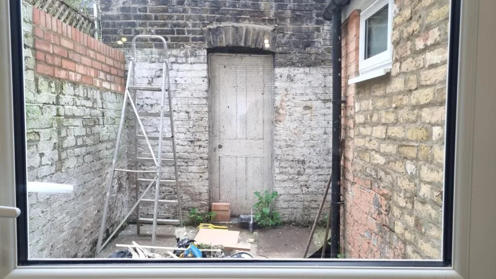 4 bedroom end of terrace house for rent