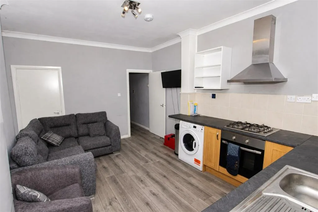 4 bedroom house for rent