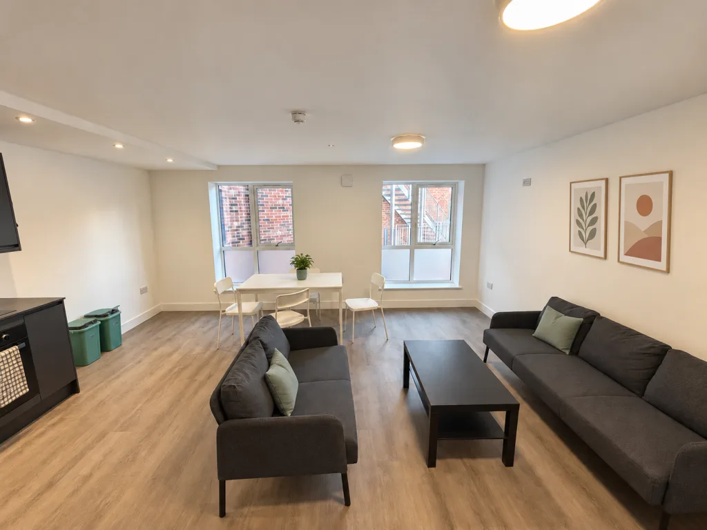 6 bedroom flat for rent