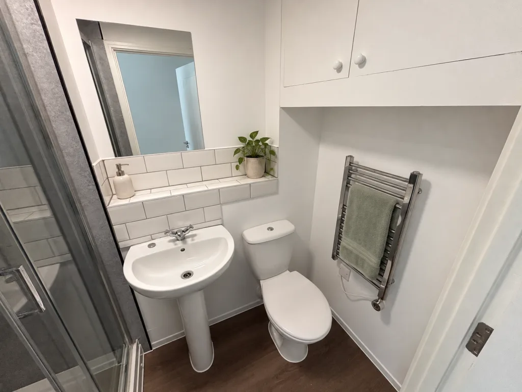6 bedroom flat for rent