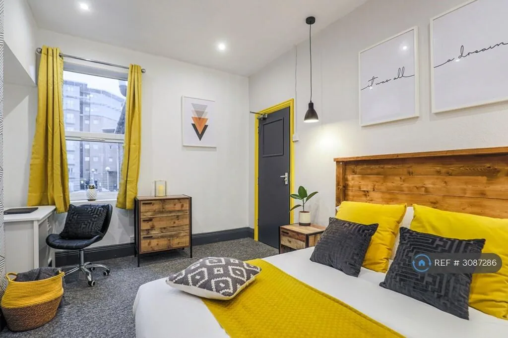 6 bedroom terraced house for rent