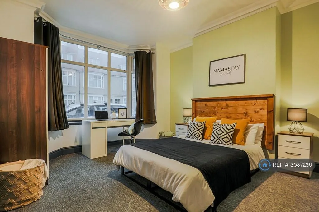 6 bedroom terraced house for rent