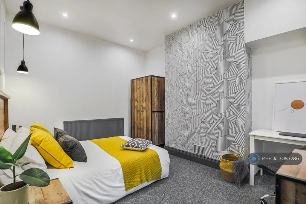 6 bedroom terraced house for rent