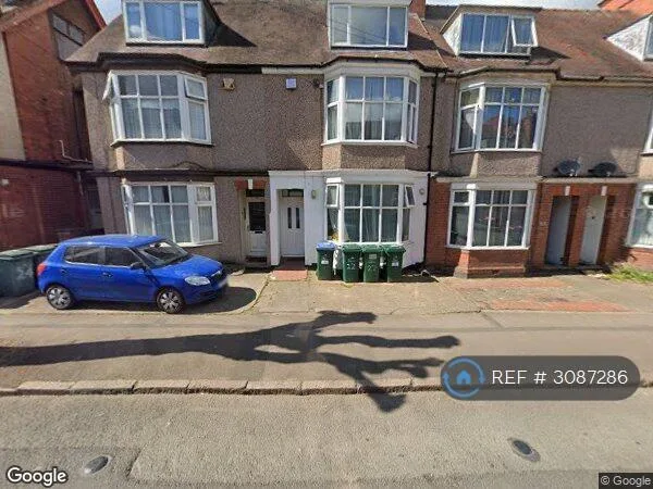 6 bedroom terraced house for rent