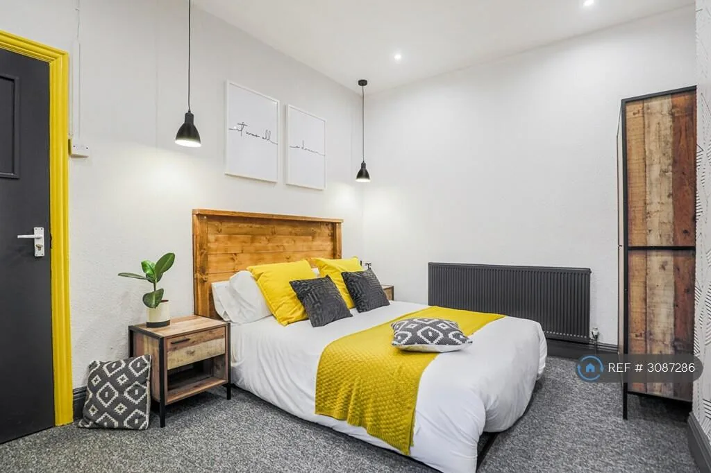 6 bedroom terraced house for rent