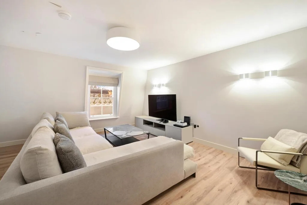 3 bedroom flat for rent