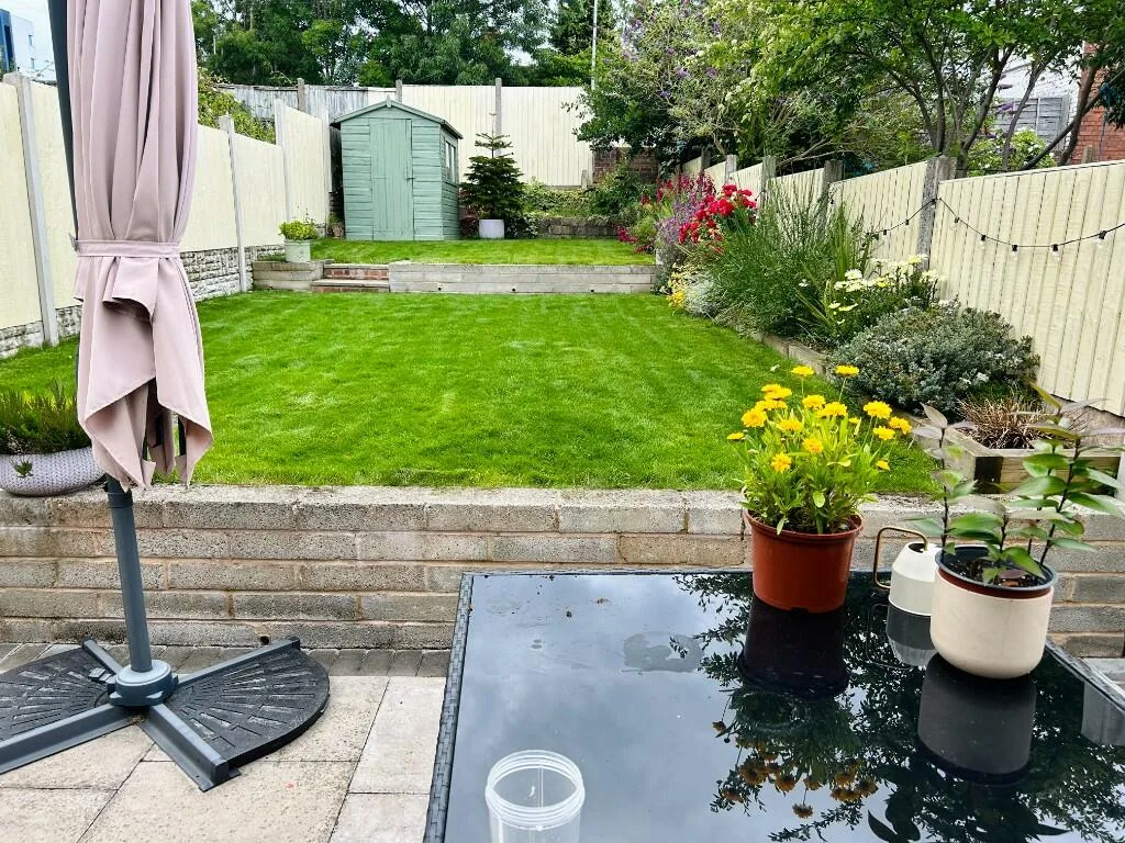 3 bedroom semi-detached house for rent