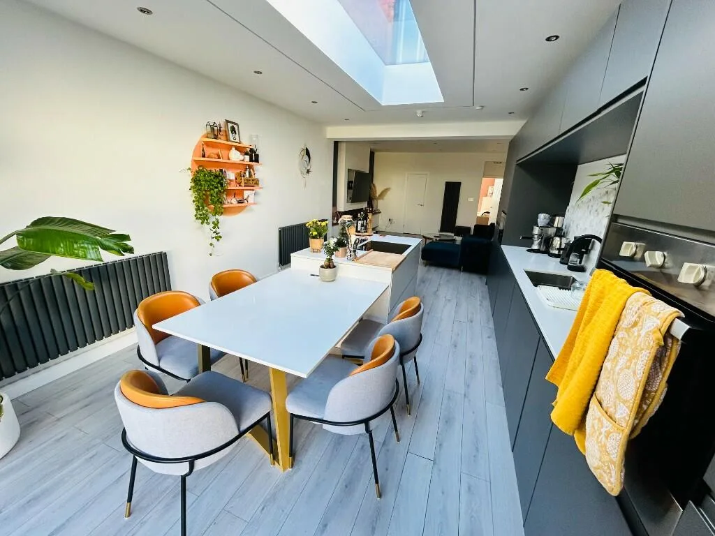3 bedroom semi-detached house for rent