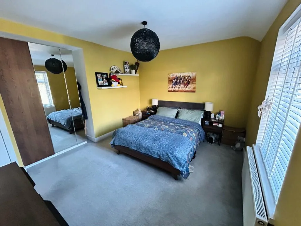 3 bedroom semi-detached house for rent