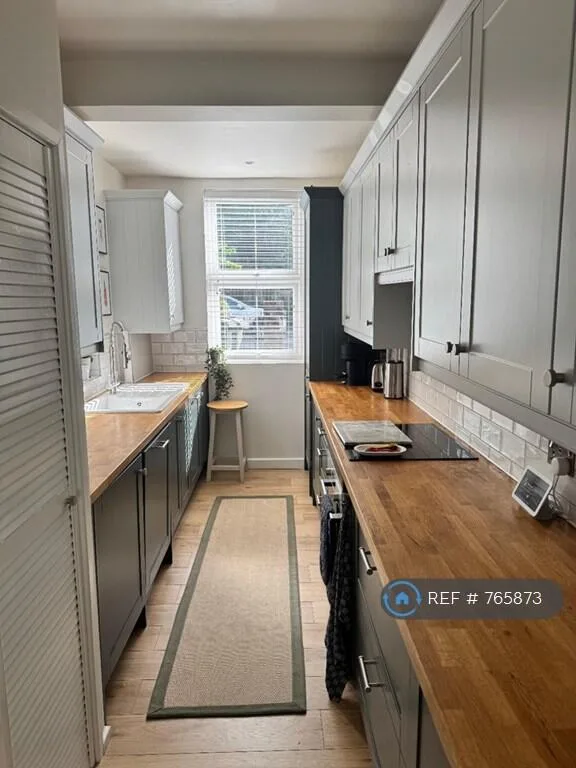2 bedroom detached house for rent