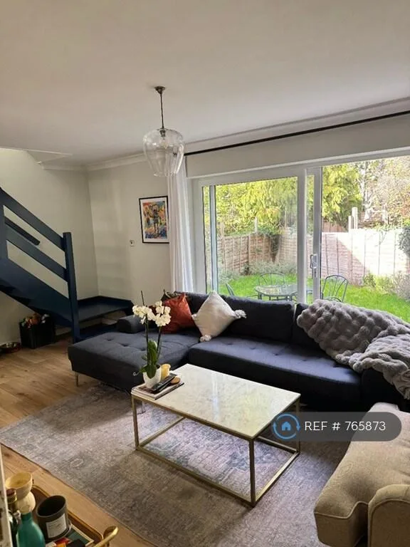 2 bedroom detached house for rent