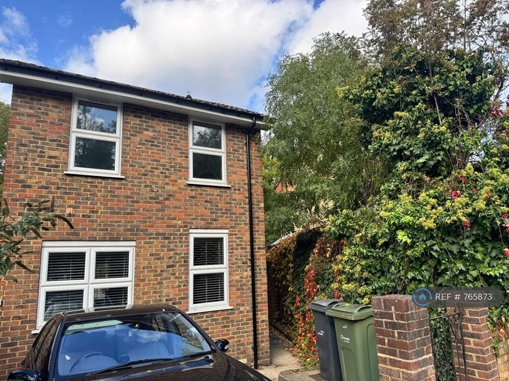 2 bedroom detached house for rent