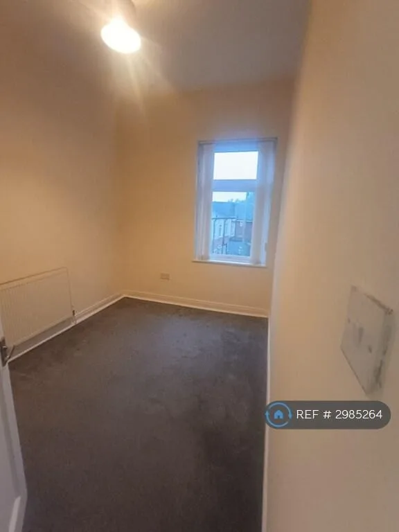 2 bedroom end of terrace house for rent